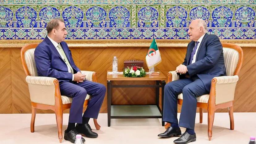 السيّد عطاف يستقبل السفير اللبناني الجديد لدى الجزائر
